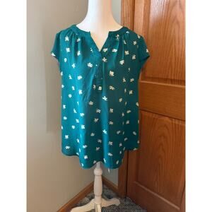 41 Hawthorne Green Floral Top Size Large